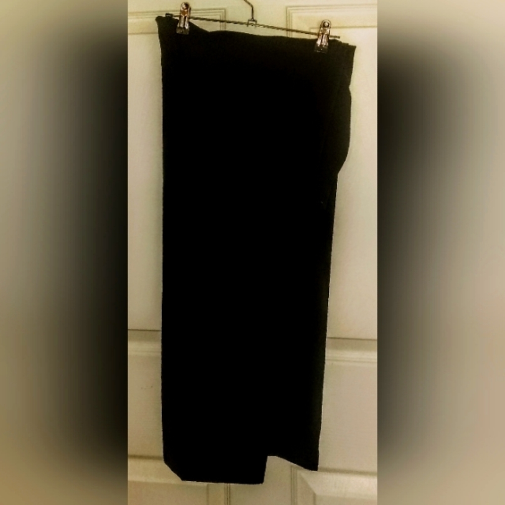 Anthony Richards Women's Black Slacks
